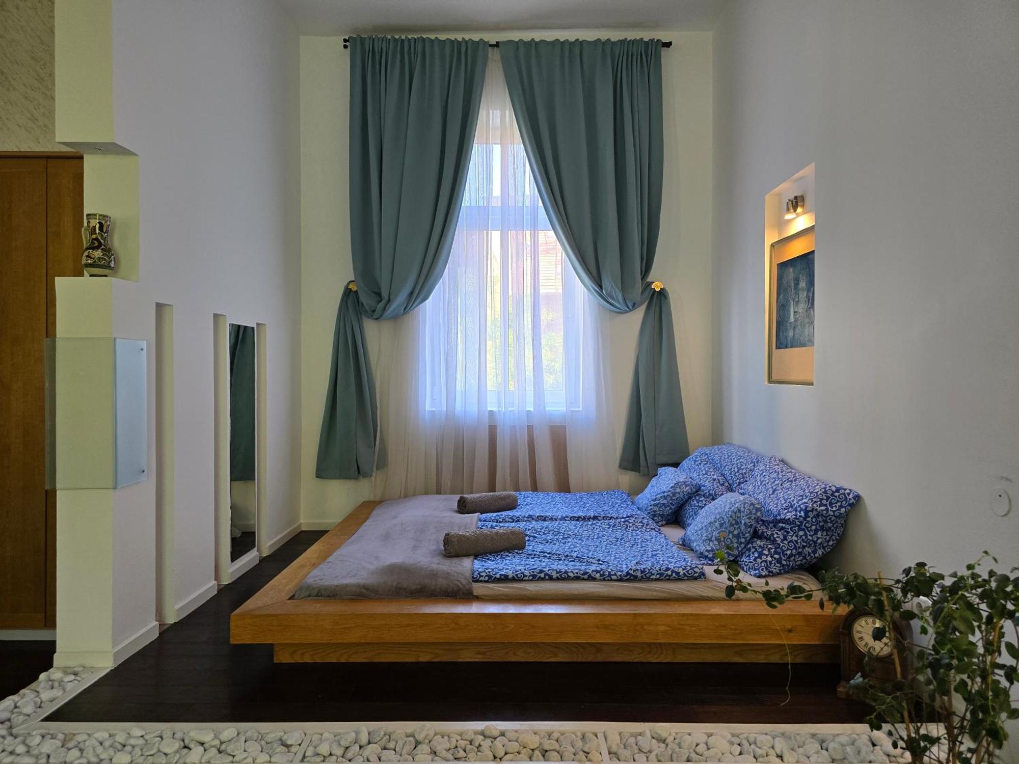 Andrassy Loft Near The Park - Heroes' Square Apartment