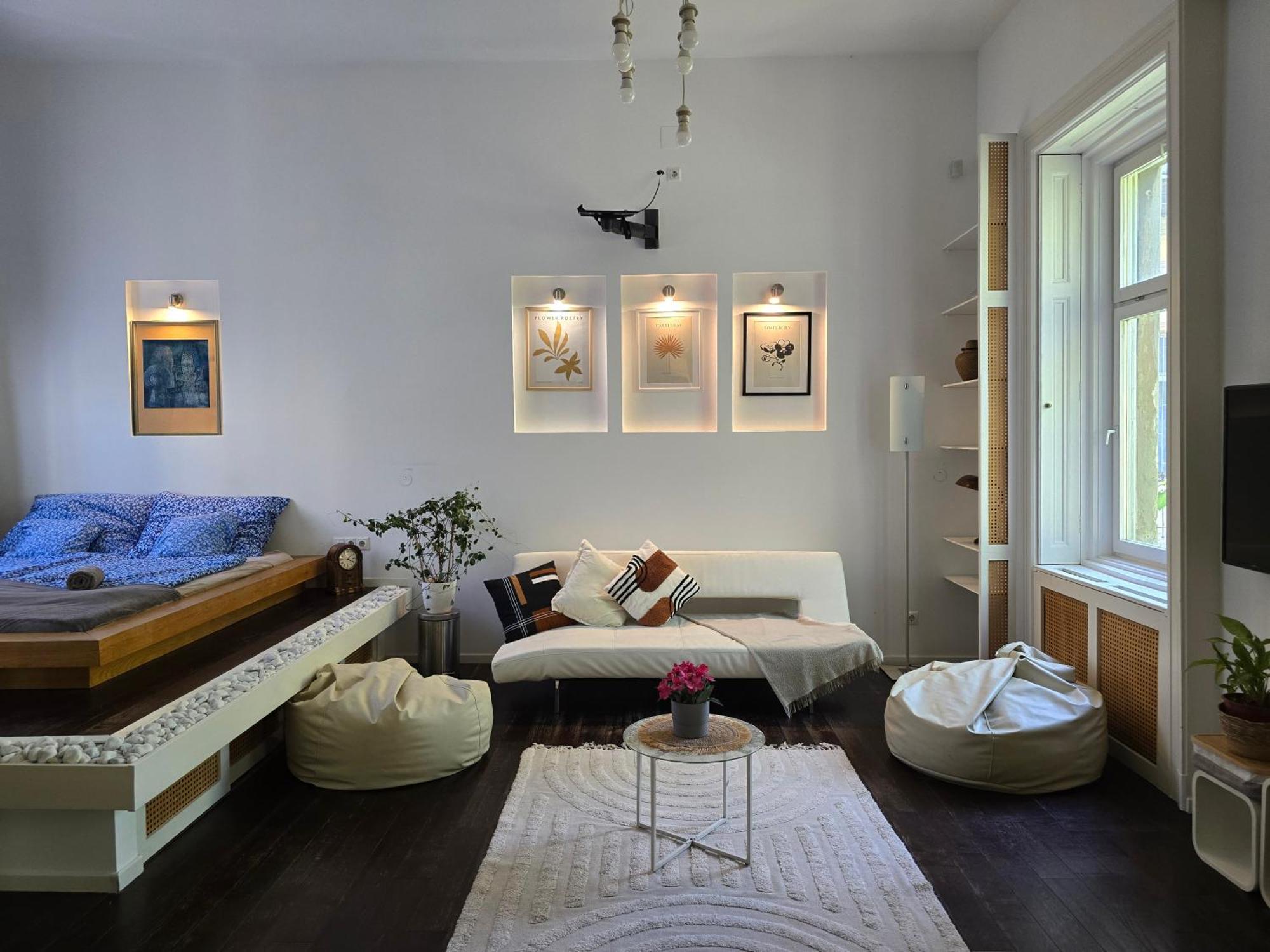 Apartment Andrassy Loft Near The Park - Heroes' Square